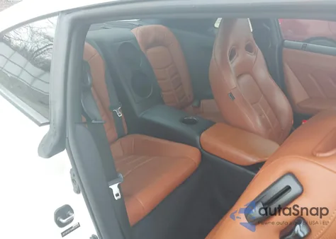 2017 Nissan Gt-R Premium z USA, uszkodzony, nr VIN JN1AR5EF6HM820840